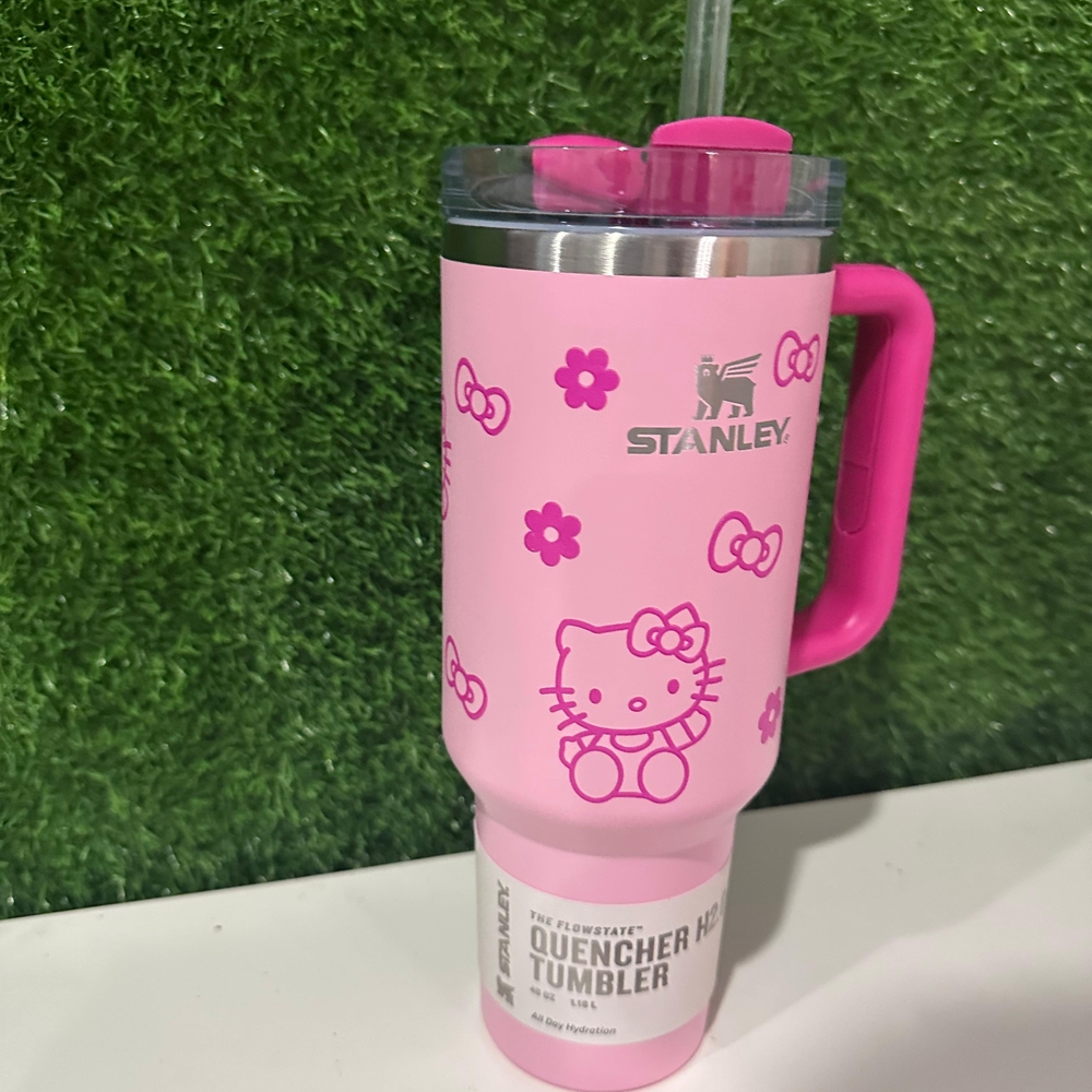 Stanley Pink Hello Kitty Quencher Tumbler